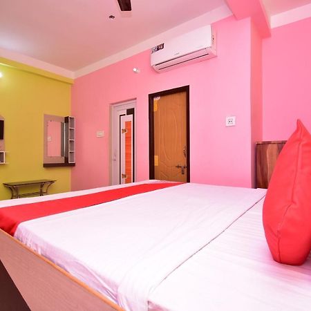 Oyo 16609 Trinayani Guest House Тарапит Экстерьер фото