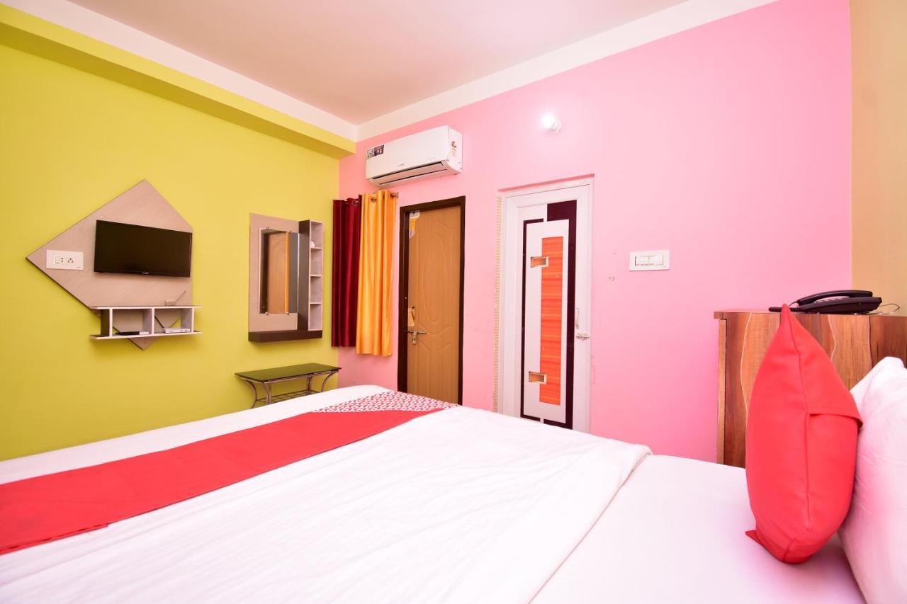 Oyo 16609 Trinayani Guest House Тарапит Экстерьер фото