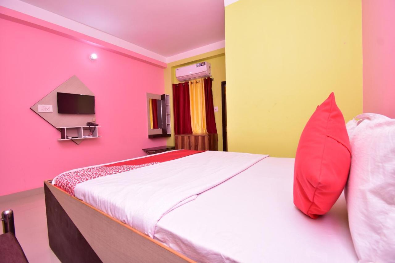 Oyo 16609 Trinayani Guest House Тарапит Экстерьер фото