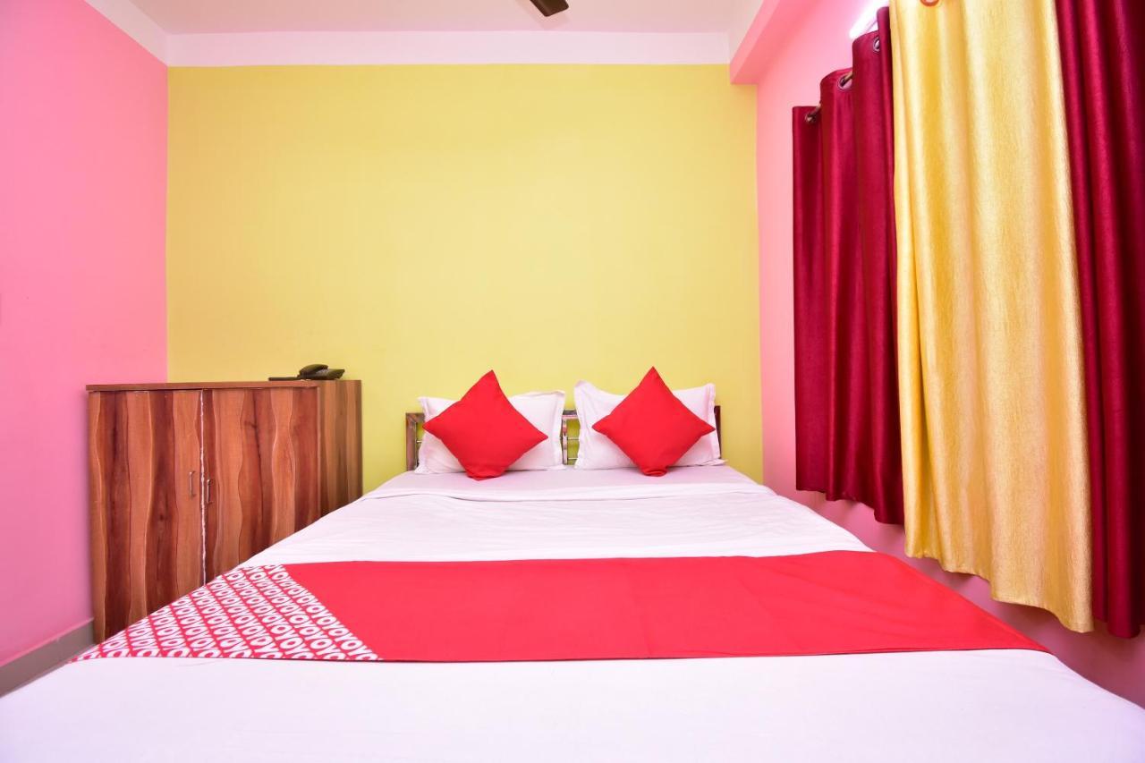 Oyo 16609 Trinayani Guest House Тарапит Экстерьер фото